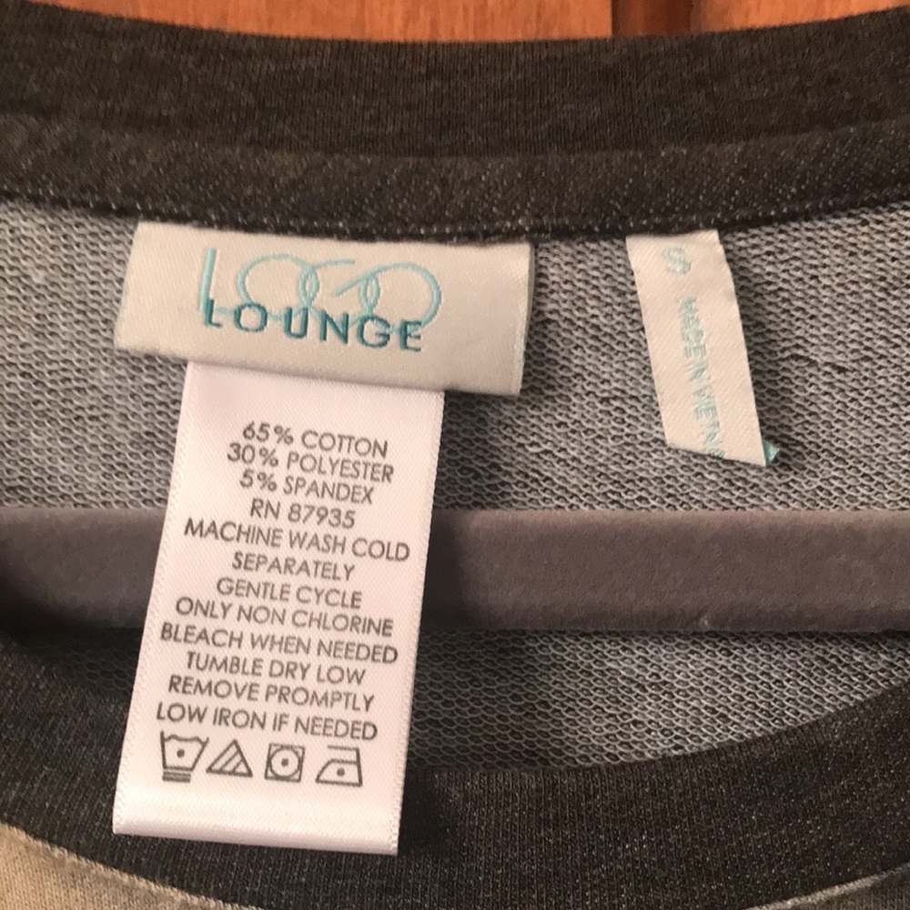 LOGO Lounge gorgeous sweatshirt! - Picture 3 of 5